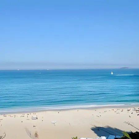 Hr.165 - Apartamento Com Uma Suite Para Alugar Em Copacabana, Com Piscina Vista Mar No Terraco